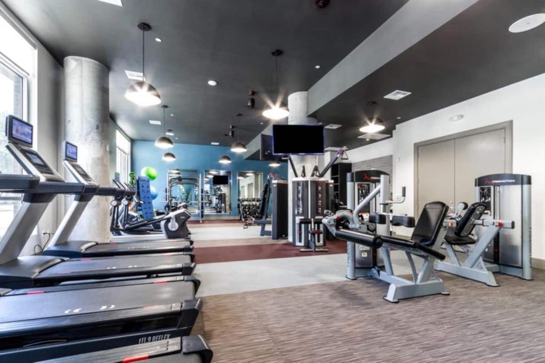Downtown Apt Free Parking - Pool - Gym - Fully Kitchen Houston Exterior foto